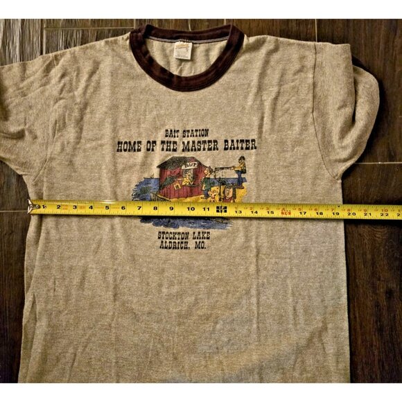 VINTAGE 70s 80s RINGER T-SHIRT XL Bait Station MASTER BAITER Stockton Lake MO - Picture 4 of 5